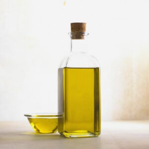 Botellas de aceite de oliva virgen extra para contenidos sobre compra y cata de AOVE